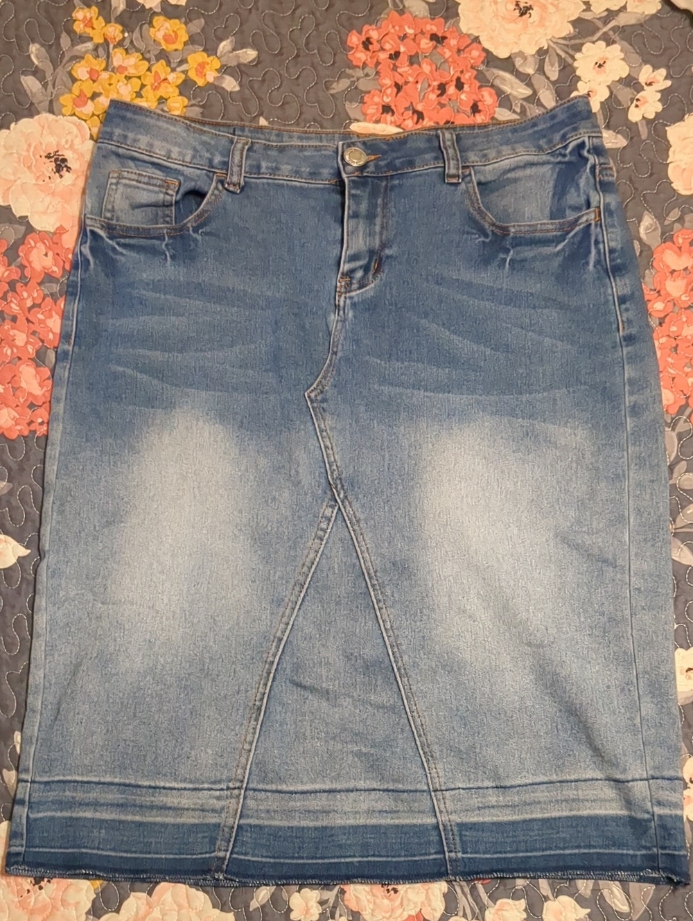 Women's Blue Denim Midi Pencil Skirt - Classic Washed Look